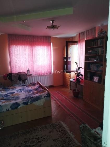 Sang. de Mures, casa cu 6 camere, 1070 mp, - 10