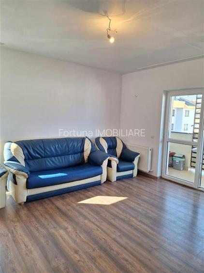Apartament 2 camere, zona Tractorul - 2