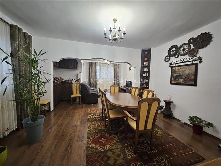 Casa   Vila 5 camere - Vitan   Nerva Traian - 2