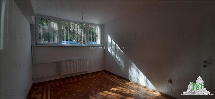 Spatii birou / comerciale de inchirat ,Universitate,  10 euro / mp - 13