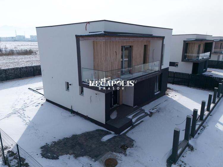 Casa Stil Mediteranean/ Intrare in Sanpetru - 4