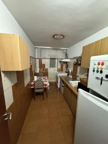 Apartament cu 2 camere - zona Nicolina - Pizza Nico - 3