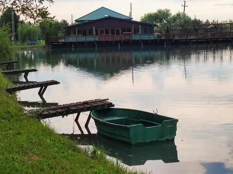 Teren privat cu amenajari ptr evenimente,cazare și pescuit sportiv. - 2