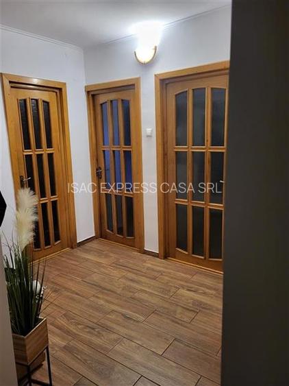 Apartament spatios de 3 camere, ultracentral, strada Arcu - 4