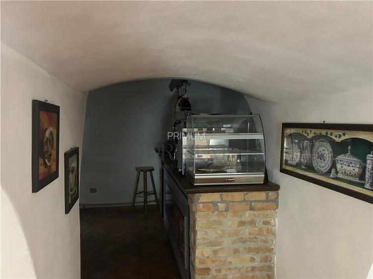 SPATIU COMERCIAL -  ZONA ULTRACENTRALA - 4 PUNCTE DE ACCES - TRIFAZIC - 380MP - - 5