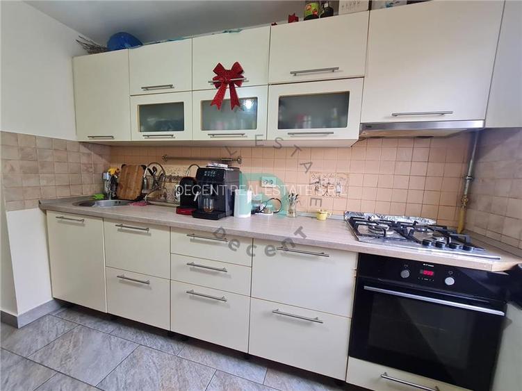 Apartament 3 camere Craiter, decomandat, Brasov - 2