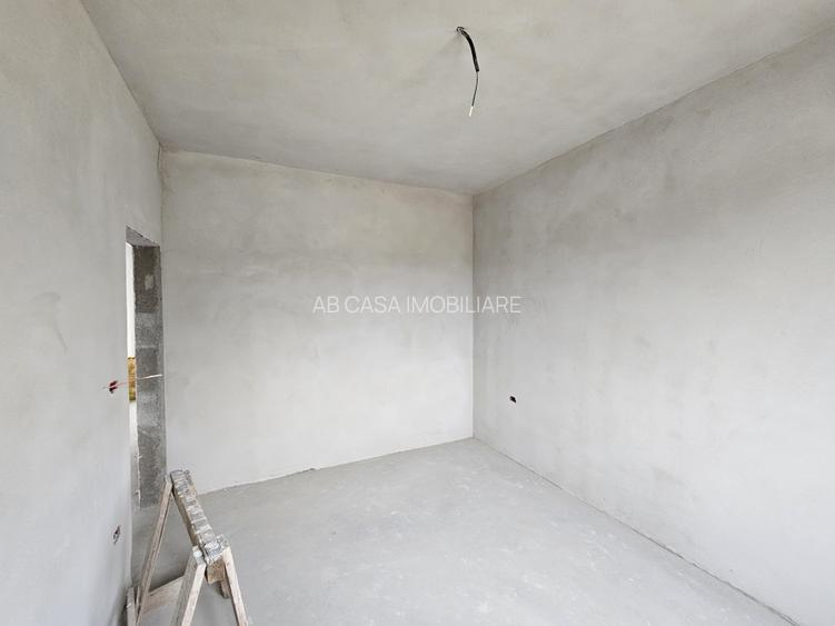 Duplex nou, P+M, 1 apartament la cheie, 1 la alb, Moșnița Nouă, comision 0% - 10