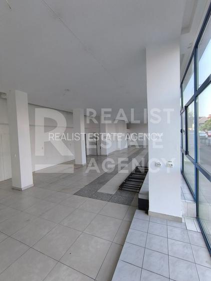 De inchiriat Spațiu Comercial, vitrină Imensă, comision chiriaș 0% - 3