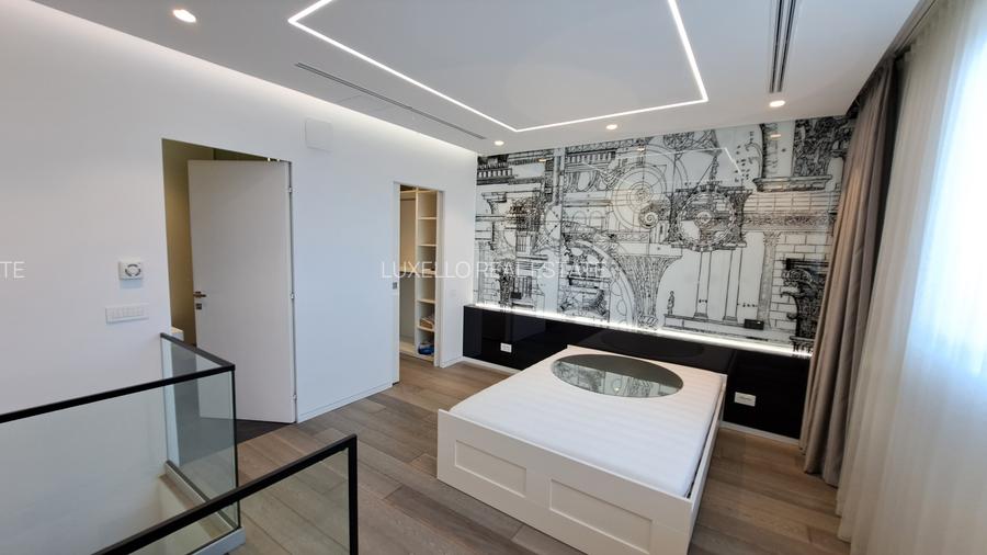 APARTAMENT 4 CAMERE CU SCARA INTERIOARA TIP LOFT -ULTRA LUX - 50