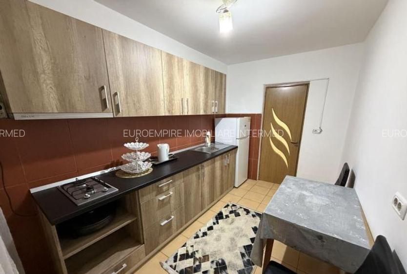 Apartament cu 2 camere decomandat, zona SPITALUL JUDETEAN - 5