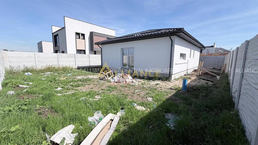 Casa Individuala - 4 camere - 2 bai - 363 mp teren - 5