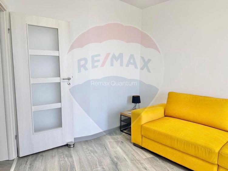 De închiriat apartament cu 3 camere , Zona Oncea - 5