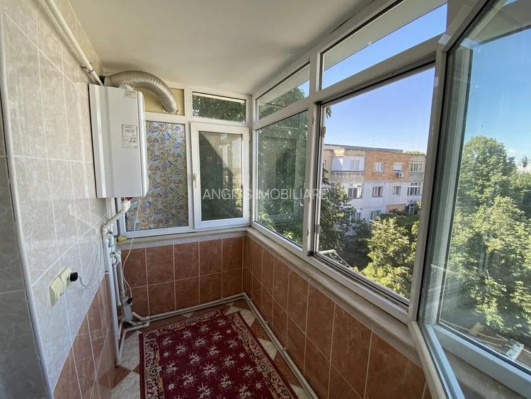 Apartament 3 camere  decomandat - CARTIER C5 - 3