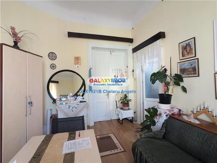 Armeneasca etaj vila 5 camere ,suprafata 200 mp, loc parcare - 29