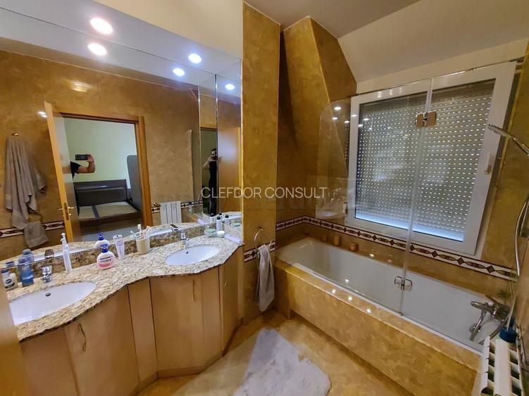 Vilă cu acces la piscina langa Jolie Ville - 17