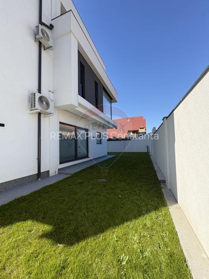 Casă / Vilă cu 8 camere de închiriat în zona Faleza Nord - 23