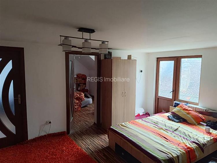 Casa in Centrul Prejmerului - 12