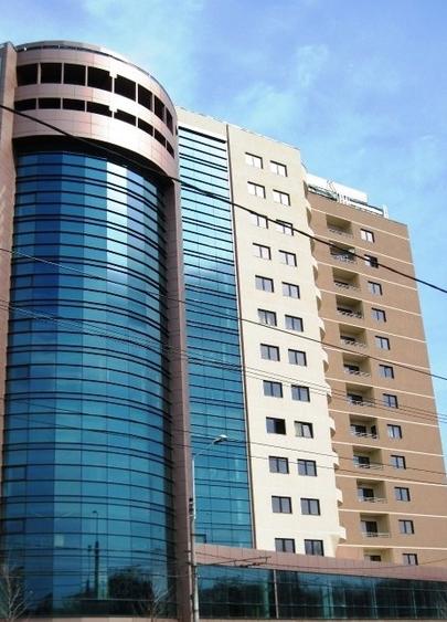 APARTAMENT PREMIUM, MOBILAT, CU PRIVELISTE SUPERBA LA PARC SI LAC!