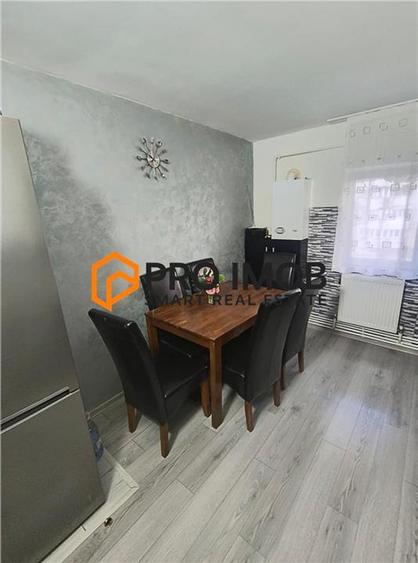 Apartament 4 camere decomandat zona Berca