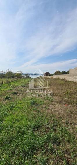 Teren la Dunare 2400Mp cu utilitati