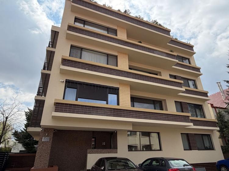 Apartament spatios in spatele Scolii Britanice, 3 camere, 2 locuri parcare