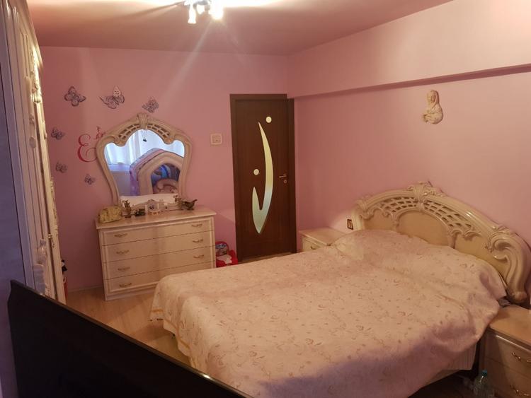 Apartament 3 camere decomandat, Buzaului.