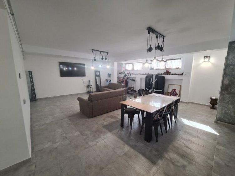 VILA UNICAT D+P+1 CU PISCINA ZONA TOMIS PLUS