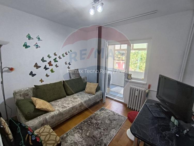 Vanzare ap 3 cam etaj 1 decomandat Miorita sau schimb cu 2 cam si dif - 5