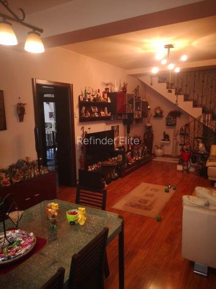 Vanzare casa P+E+M | Calea Calarasilor - Matei Voievod | curte comuna | - 3