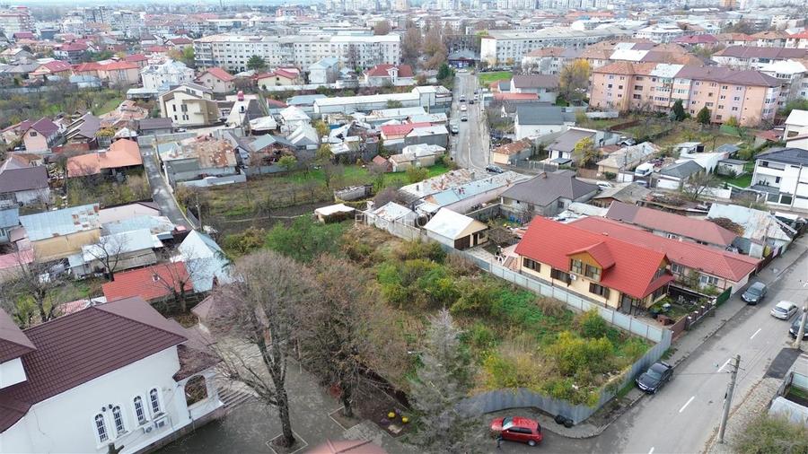 teren 1.616 mp, D=28 ml, central zona case, autorizatie 3 cladiri P+2 - 5