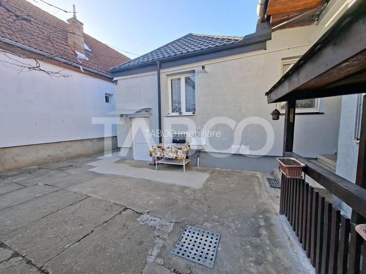 Casa de vanzare Vasile Aaron 3 camere si teren / curte comuna 1 vecin - 8