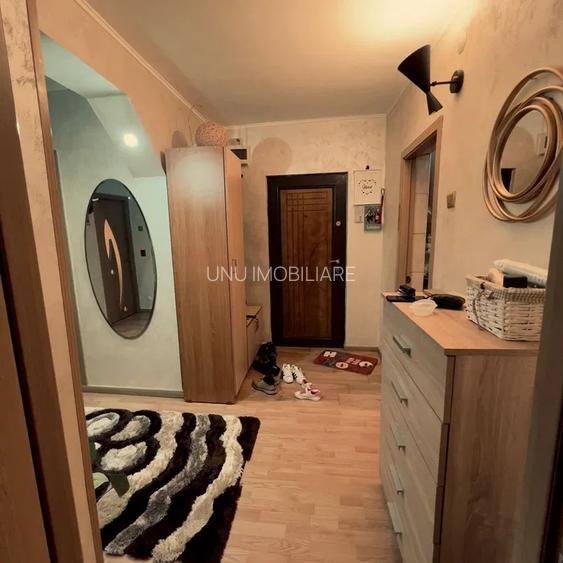 3 Camere Decomandat 80mp Etaj Intermediar bloc 1993 mobilat zona Lunca Cetatuii - 4