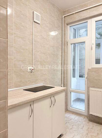 APARTAMENT CU 3 CAMERE DECOMANDAT AFLAT LANGA PIATA AMZEI - RETRAS DE LA STRADA - 8