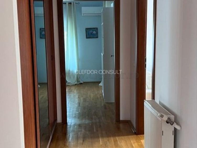 Vila in complex cu piscina, in apropiere de Iancu Nicolae - 11