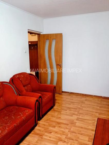 apartament 3 camere de vanzare in zona Ttafic Greu - 2