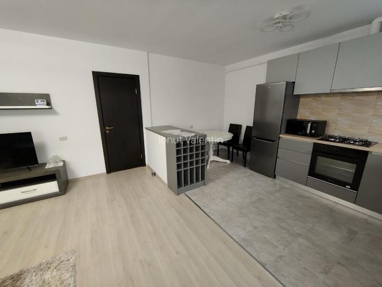 Inchiriez apartament 3 camere 2 bai etaj 2  Subcetate  - 2