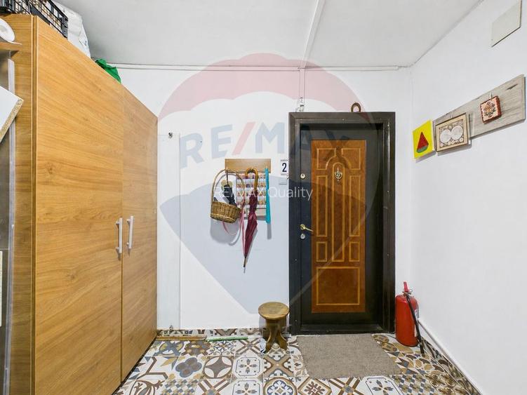 Apartament cu 4 camere de vanzare, Centrala proprie, 13 Septembrie - 28