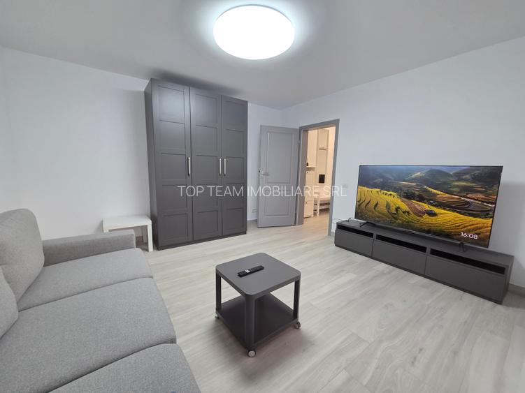 Titulescu, Piata Victoriei, Dr. Felix - 2