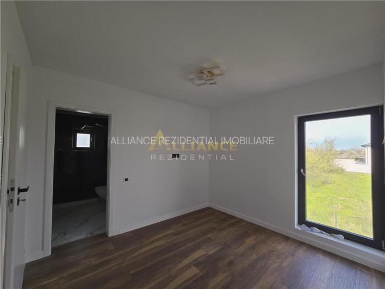 Vila individuala- 4 camere- 3 bai- dressing- pod- beci - 7