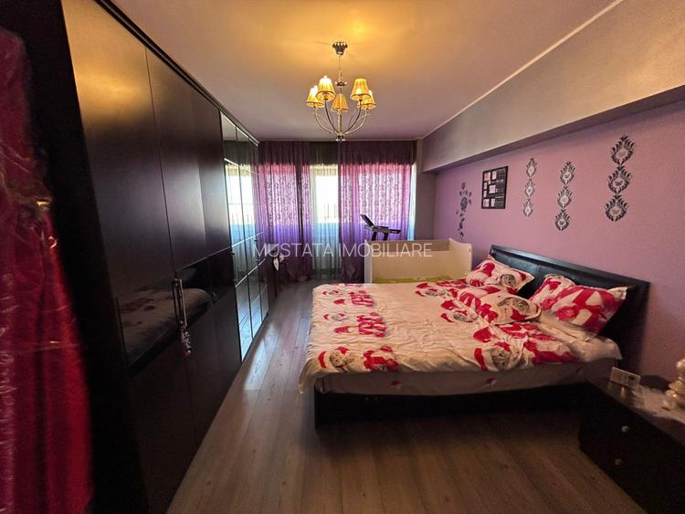 - Apartament 3 camere Central, Mobilat Utilat, Renovat in totalitate. - 3