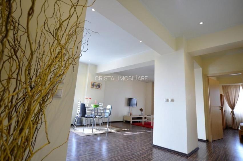 Inchiriere 3 camere bloc nou zona Decebal - 3