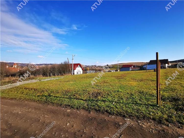 Teren intravilan 500 mp cu utilitati si deschidere la 2 strazi - 5