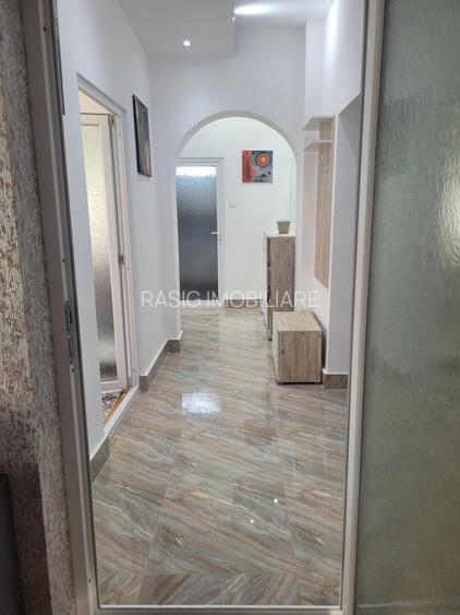 VAnzare apartament 23 camere Bucurestii Noi - Bloc Rusesc - 9