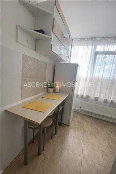 Garsoniera, cu 2 boxe,  Astra, Brasov - 4