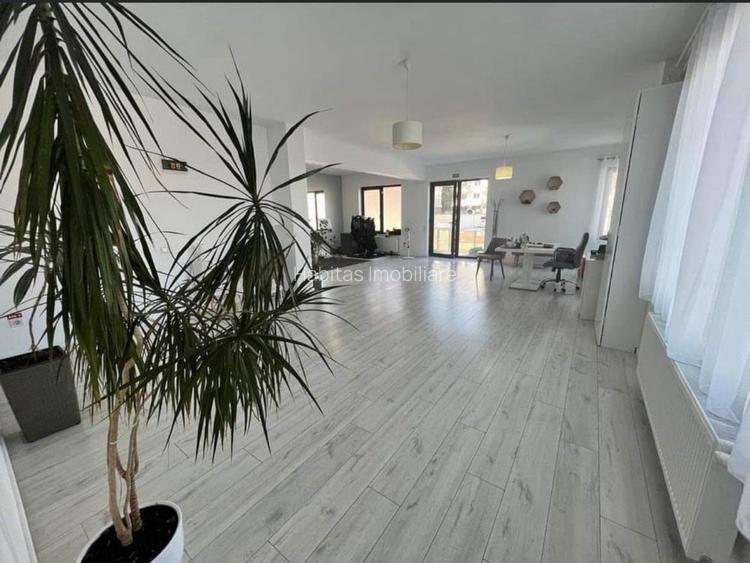 Spatiu comercial, imobil nou, zona Iulius - 3