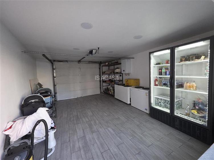 Vila spectaculoasa cu piscina, terasa incalzita si adapost ALA - 21