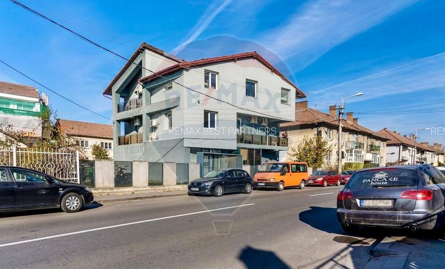 Casa cu 12 camere de vanzare in zona semicentrală! COMISION 0! - 8