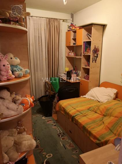 Apartament  3 camere -72mp/1985- Basarabia - 2