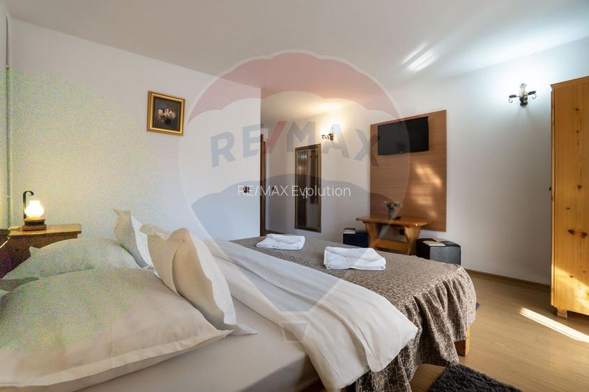 Oportunitate rară: Casă de vacanță sau Pensiune în Poiana Mărului - 23