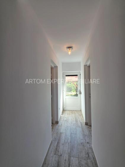 Casa-Vila/chiar lângă pensiunea Amara - 13